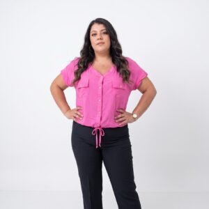 Blusa fucsia con amarre